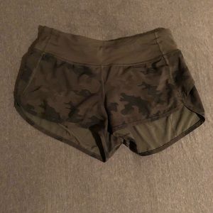 Lululemon camo race shorts